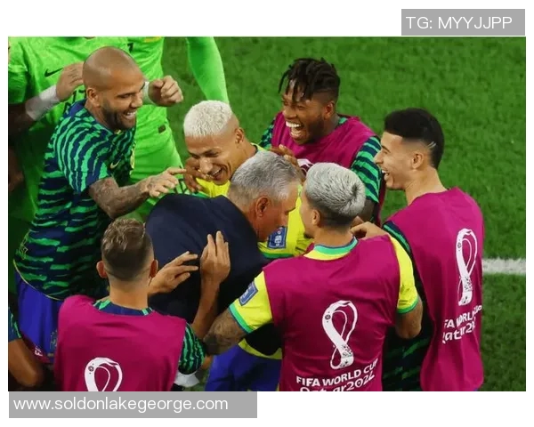 南京飞盘队意识争议引发热议球员与教练间的沟通与理解亟待加强